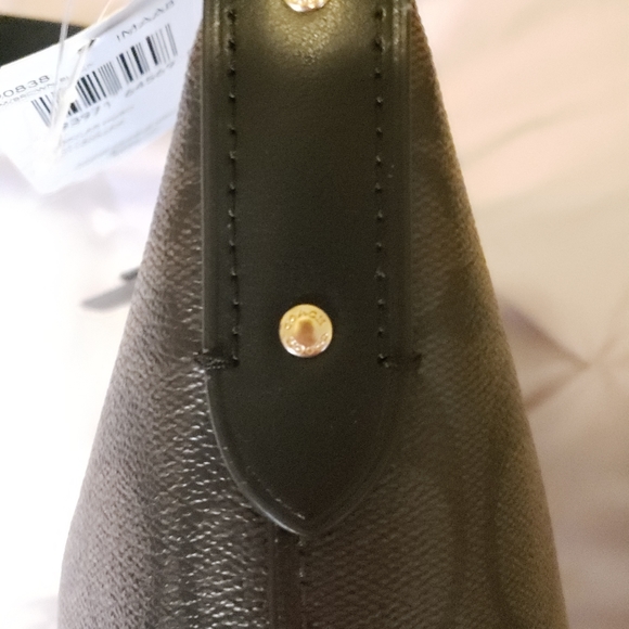 100% Authentic Coach Skylar Hobo Signature Canvas - Picture 8 of 10